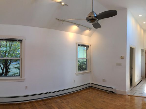 18 Chapel St