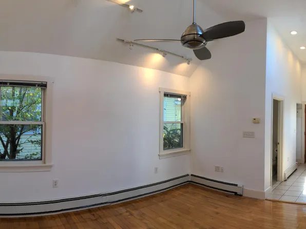 18 Chapel St, Quincy, MA 02169