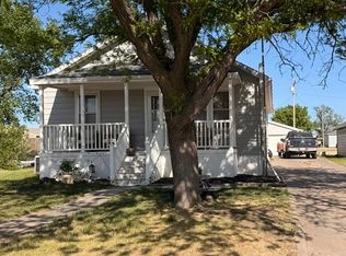 108 N 10th St, Wakeeney, KS 67672