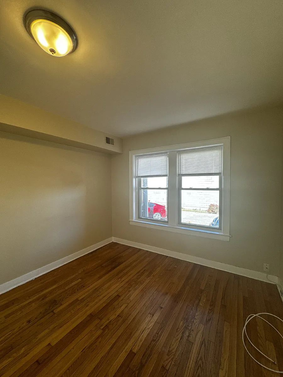 Building Photo - 4413 N Keystone Ave #2