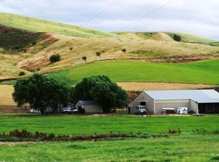 4999 Whoopemup Hollow Rd, Dayton, WA 99328