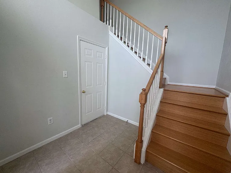 9462 Bay Front Dr — Photo 3