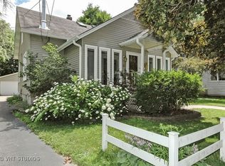 8 Wenholz Ave, Dundee, IL 60118