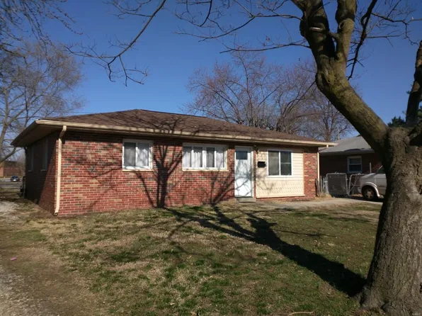 501 Saint Nicholas Dr, Cahokia, IL 62206