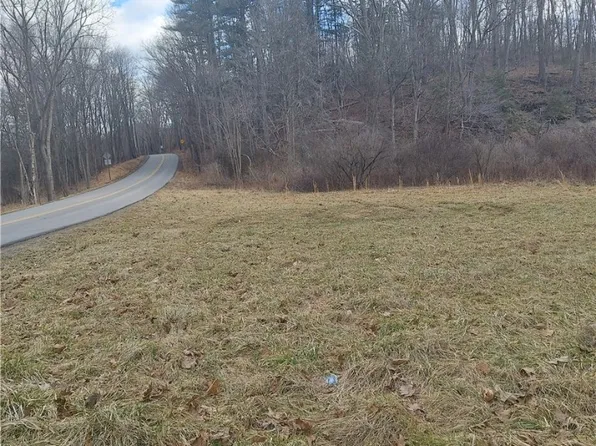 5800 Steele Rd, Murrysville, PA 15668