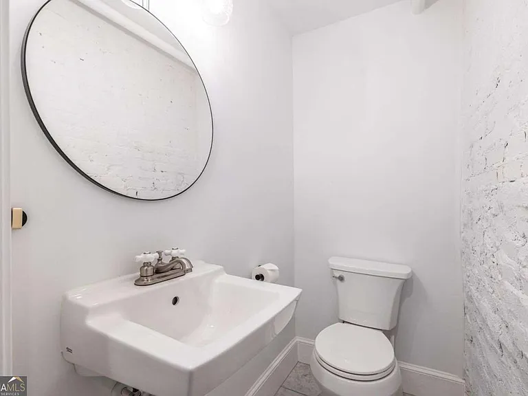 692 Myrtle St NE — Photo 70