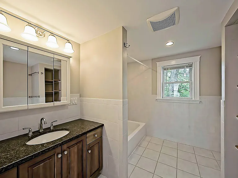 201-203 Clark St — Photo 4
