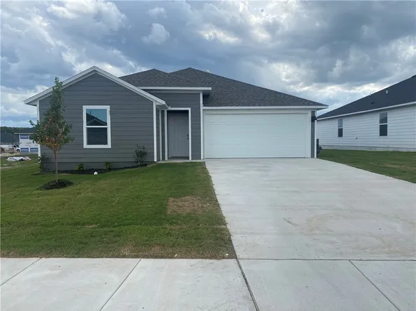 951 Hudson St, Prairie Grove, AR 72753
