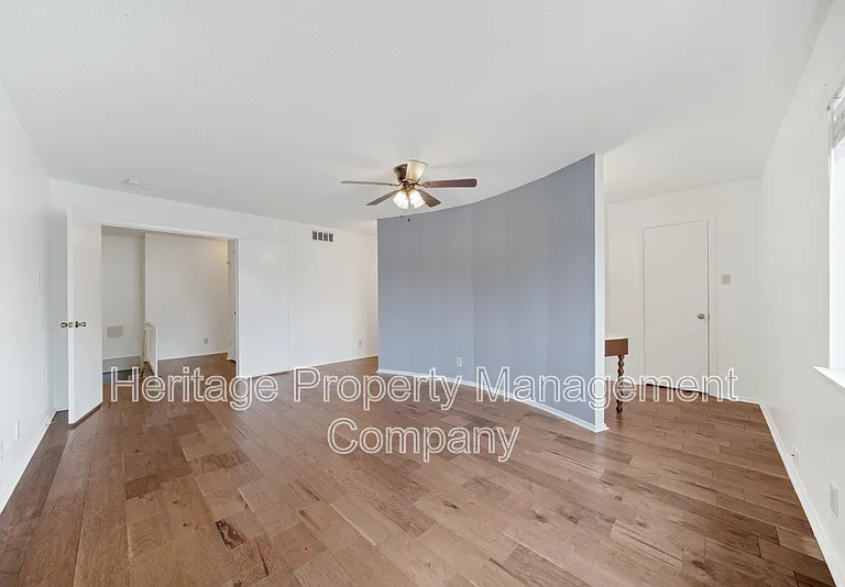 10958 Crown Park — Photo 14