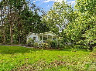 27 Wolf Rd, Asheville, NC 28805