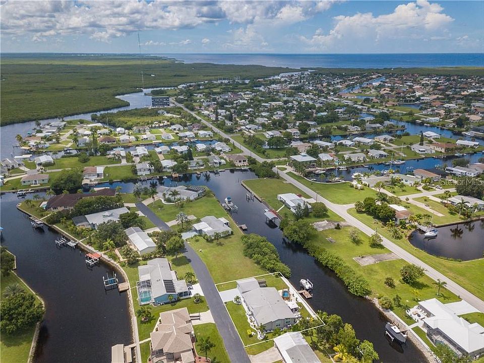 1st image of 4415 Pelican Pointe Dr
