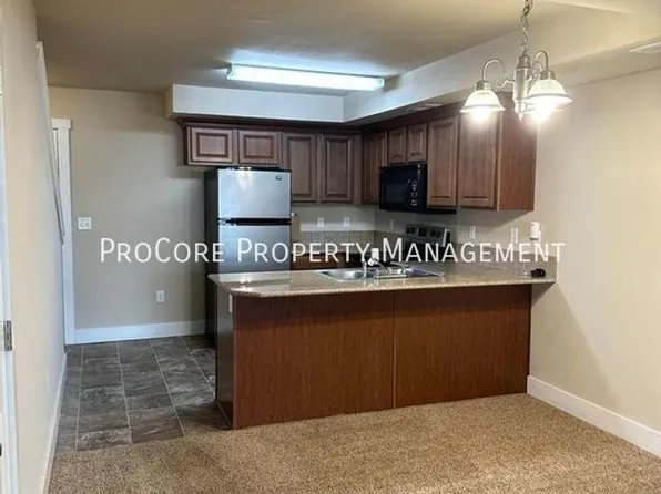 Rosecroft Ct. - 9825 (101,104)