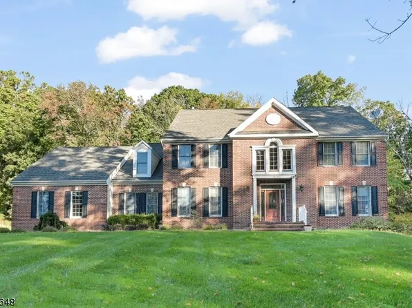 9 Alexandra Ln, Washington Twp., NJ 07853