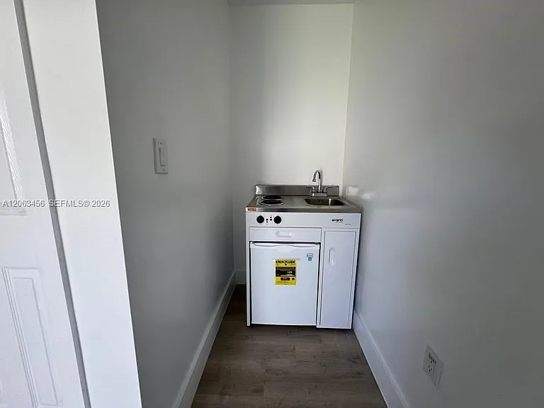670 NE 166th St #FRONT — Photo 7