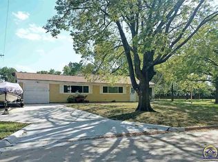 1557 SW 23rd St, Topeka, KS 66611