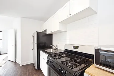 Rented by R New York