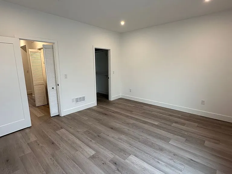 2631 W Oxford St #2 — Photo 17
