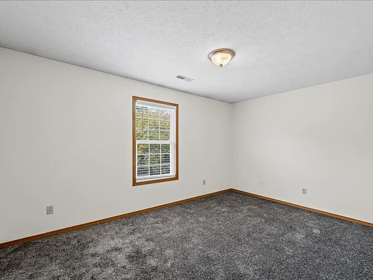 108 Oak Creek Plaza — Photo 52