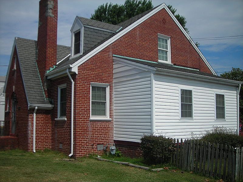 2nd image of 2414 Williamsburg Rd