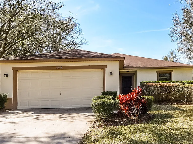 2050 Wavy Leaf Ct — Photo 1