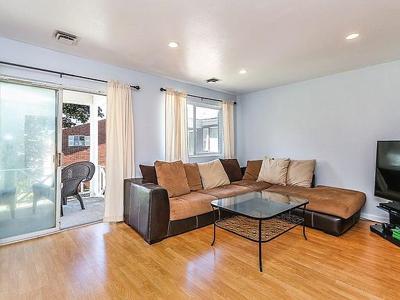 3rd image of 45 Bayberry Dr APT 3