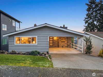 3232 26th Avenue W, Seattle, WA, 98199
