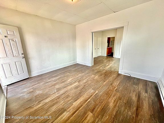 4th image of 1316 Eynon St #1B