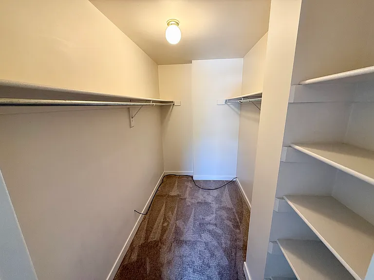 1967 E Parkridge Dr — Photo 5