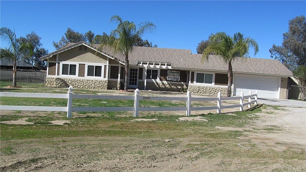 27815 Baroni Rd, Menifee, CA 92585, MLS# SW23127989