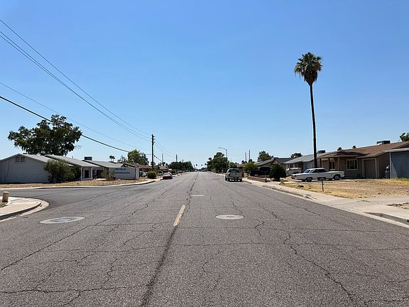 5th image of 3340 W Grovers Ave
