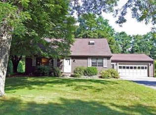 148 Pantry Rd, Hatfield, MA 01038