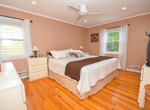 5th image of 8 Plymouth Pl