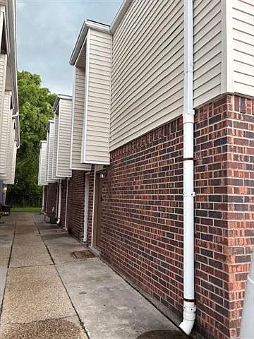 212 Manson Ave #A