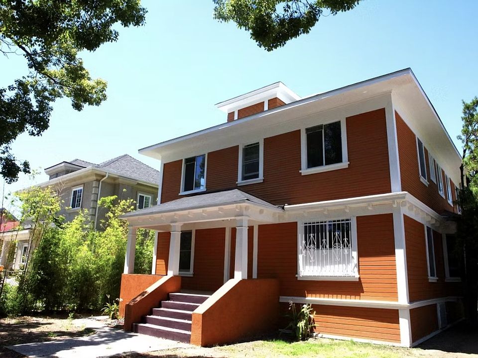 1st image of 1149 W 37th Pl #5