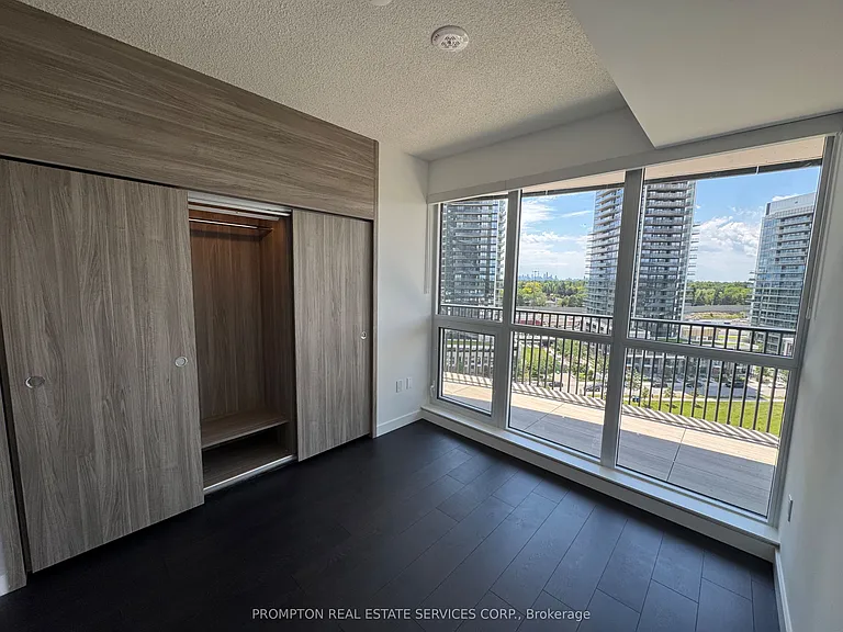 18 Esther Shiner Blvd #1115 — Photo 13