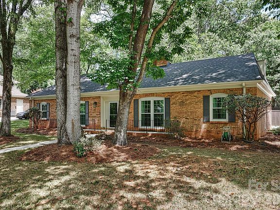4th image of 9301 Hinson Dr