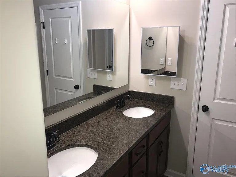 112 Beaver Brook Pl — Photo 18