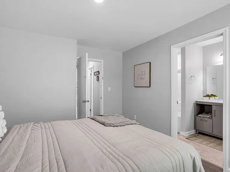38 Shore Dr — Photo 28