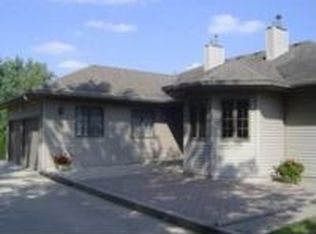 801 Spruce Pl, Saint Peter, MN 56082