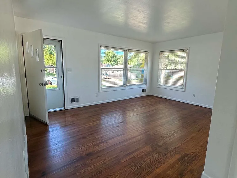 3412 Harney Ct — Photo 6