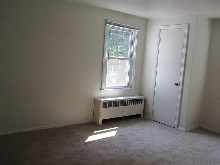 201 S Elm St — Photo 31