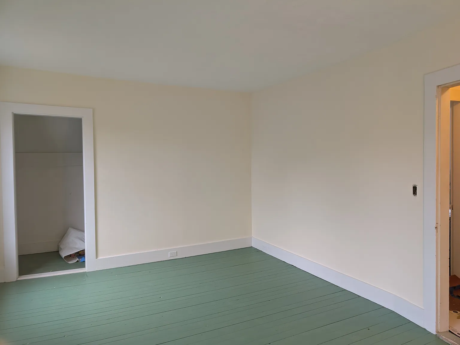 2 bed, 800 sqft, $1,425 — Photo 3