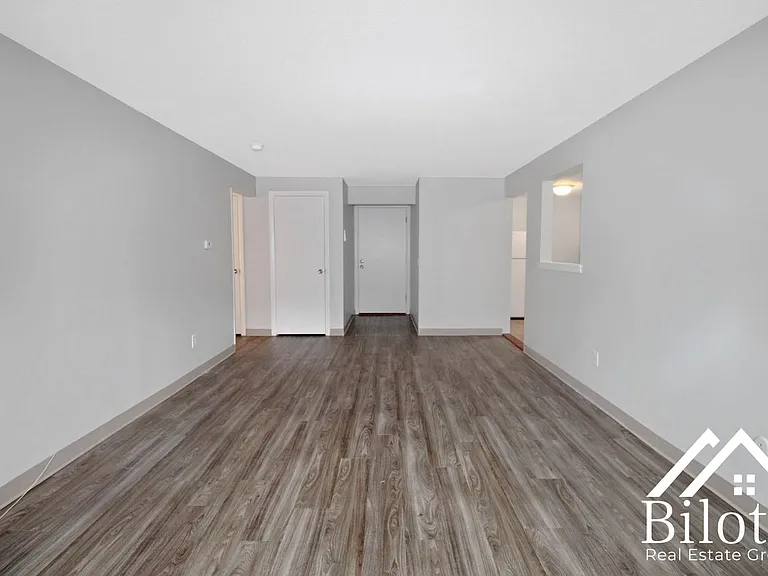 Hillside Terrace Apartments — Photo 16