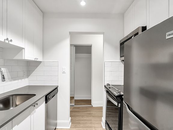 2nd image of 1233 Fairfield Rd #308