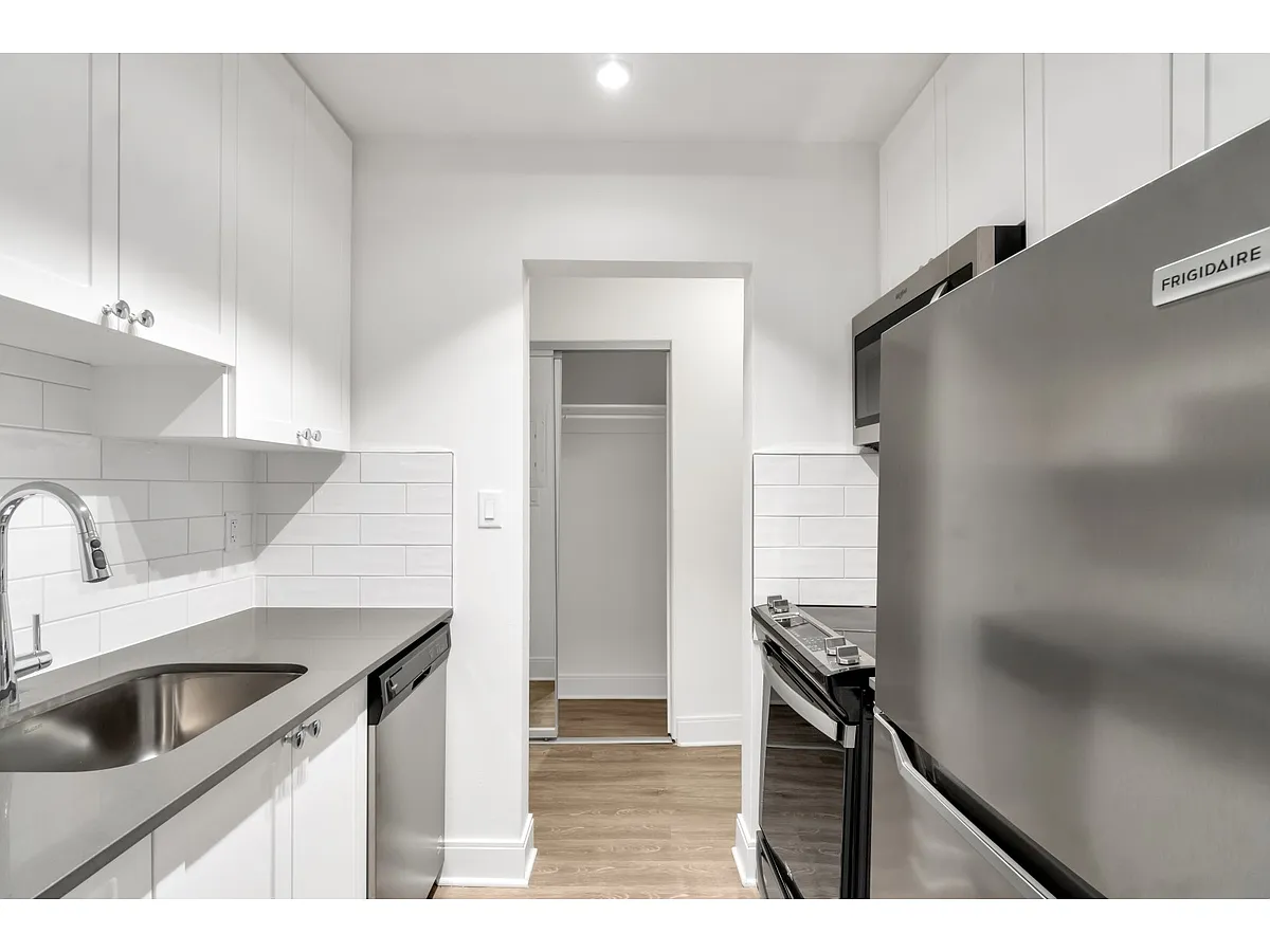 1233 Fairfield Rd #1034900 photo 1