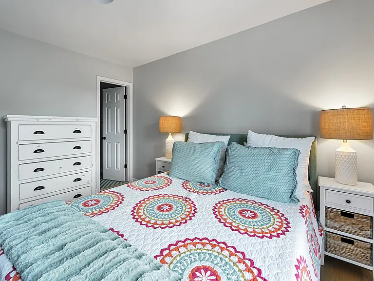 2nd floor bedroom