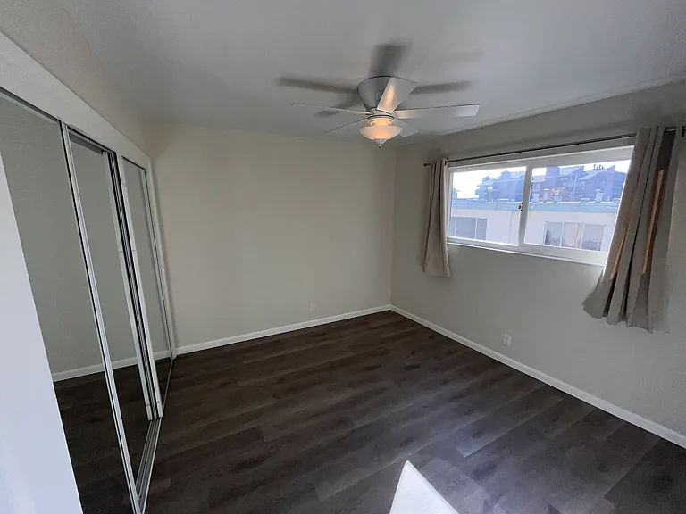 Lee Crest Apartments — Photo 9
