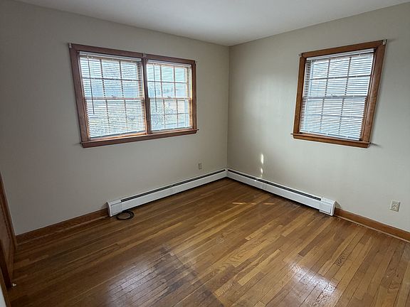 5th image of 71 Appleton St