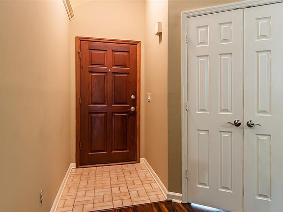 4th image of 250 Leigh Kay Dr