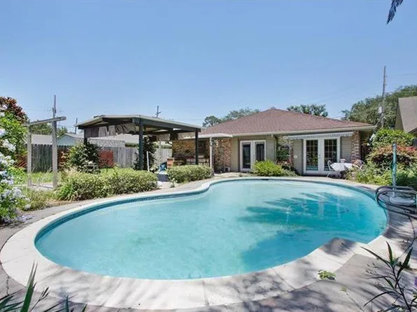 4528 Transcontinental Dr, Metairie, LA 70006